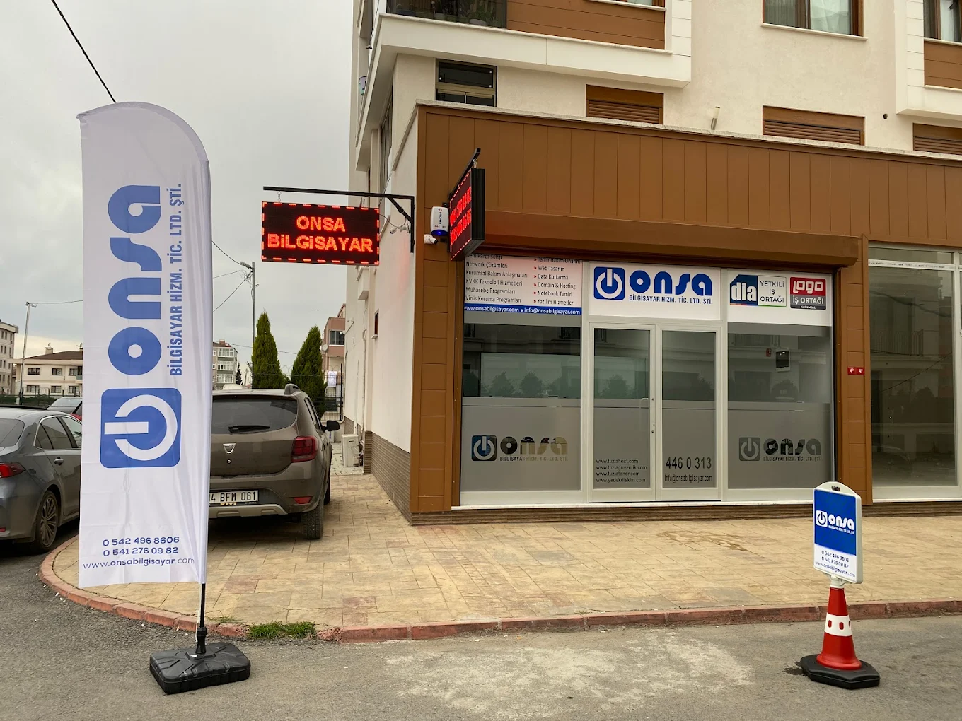 Tuzla’da Onsa Bilgisayar’ın mağaza ve teknik servis merkezi